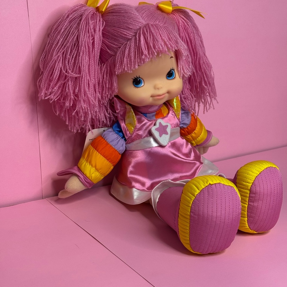 16" Hallmark Tickled Pink Rainbow Brite Retro style Doll Soft Plush 2017 NEW - Picture 5 of 11